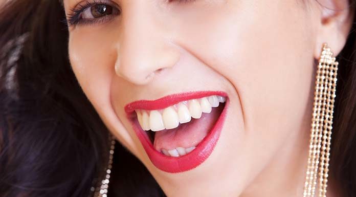 Nieinwazyjne sposoby na piękną biel zębów - nasze propozycje